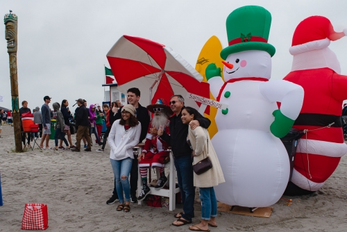 coconuts-surfing santas 2019 0109